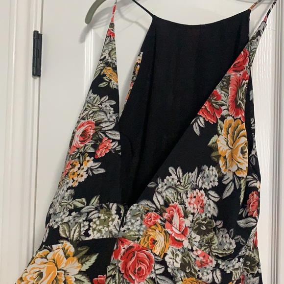 Lulu’s Lucy Love Sadie Black Floral Romper - Picture 7 of 7